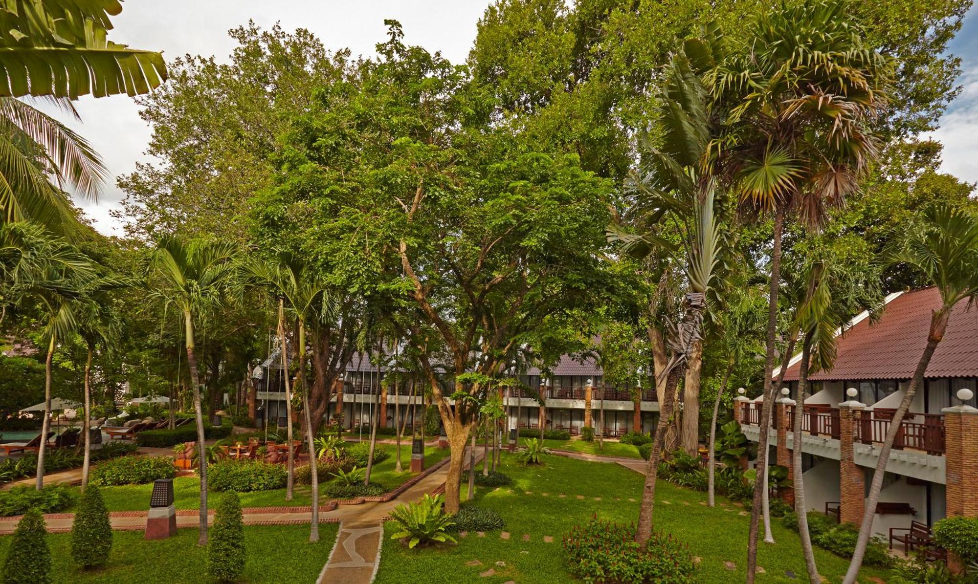 Woodlands Hotel And Resort Pattaya Extérieur photo